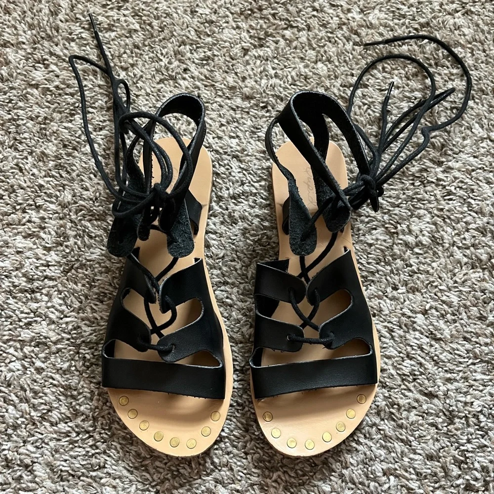 Qupid Black Leather Lace-Up Gladiator Sandals Size 6 - Picture 7 of 11